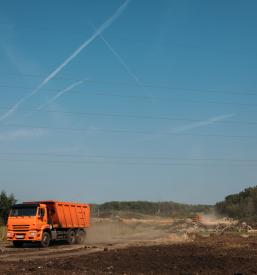 ugodni Kiper prevozi gramoza in peska Savinjska