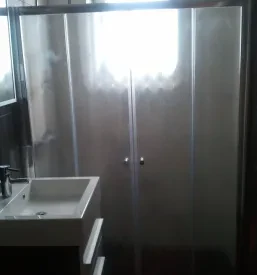steklena tuš kabina