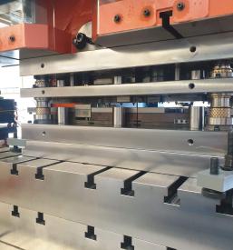 Pohištveno okovje, Novo mesto in okolica