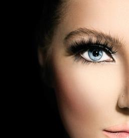 Prodaja magnetnih trepalnic in eyelinerja