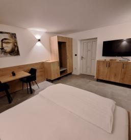 Oddaja prenočišča Komenda