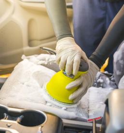 Ugodno globinsko čiščenje vozil Murska Sobota