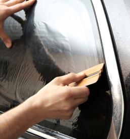 Popravila in menjava avtostekel Ljubljana