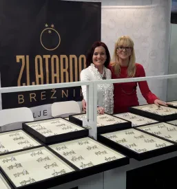 Unikatni zaročni in poročni prstani