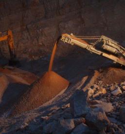 Popravilo gradbenih strojev na terenu Štajerska