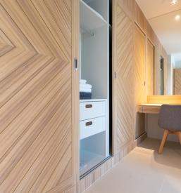 masivno pohištvo vrata