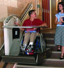 Dvižne ploščadi za invalidske vozičke