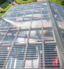 Čiščenje z robotom cena