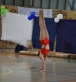 Učenje mažoretnega in twirling plesa Obala