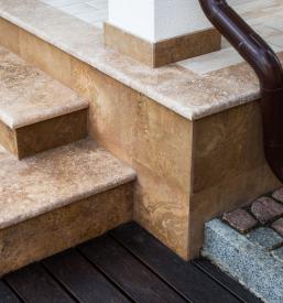 Stopnice iz kamna po naročilu Štajerska