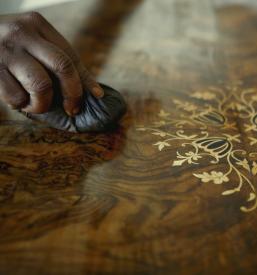 Ugoden restavrator pohištva