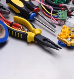 Montaža električnih napeljav v stavbah Podravska
