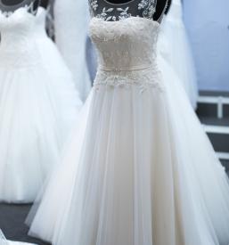 Nakup poročne obleke