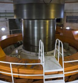 Popravilo turbin hidroelektrarne