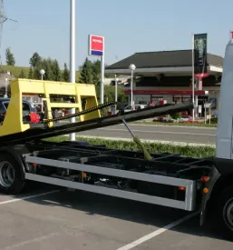 Odvoz pokvarjenega vozila