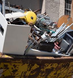 Odvoz odpadnih kovin