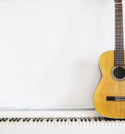 Dober učitelj za kitaro Koroška