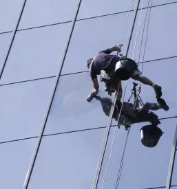 Ugodno čiščenje stekel na višini Štajerska