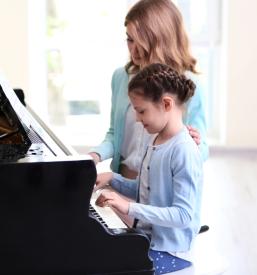 Dober učitelj za klavir Koroška