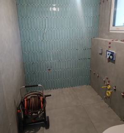 Poceni salon keramike Logatec