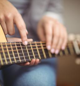 Kakovostno poučevanje kitare Novo mesto