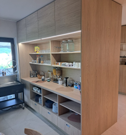 Leseno pohištvo po meri Goriška