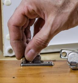 Poceni montaža kuhinje