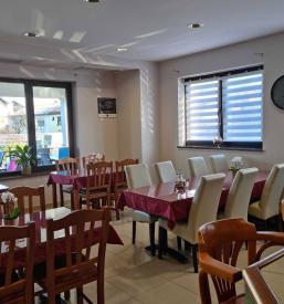 Kosilo v restavraciji v Škofljici