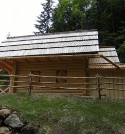 Izdelava lesene hiške Savinjska