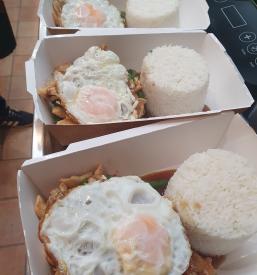 Malice in kosila s tajsko hrano Ljubljana