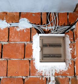 Zanesljiva izvedba elektroinštalacij Logatec in okolica