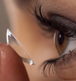 Dioptrijska očala in kontaktne leče