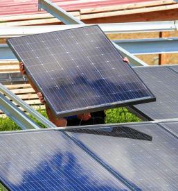 čiščenje sončnih elektrarn