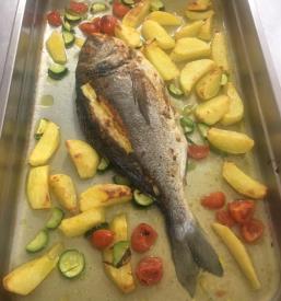 Dobre ribje jedi v restavraciji Divača