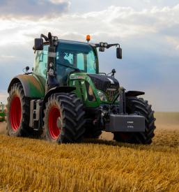 Kvalitetne storitve s kmetijsko mehanizacijo Posavje