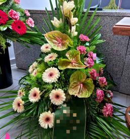 Kvalitetni žalni aranžmaji Laško