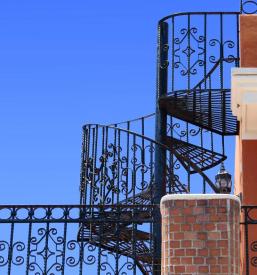 Ograje, stopnice in nadstreški