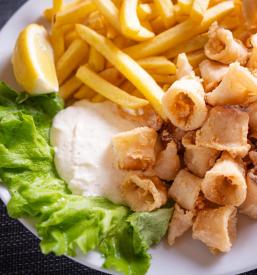 Okusna pizza in burger v Kanalu ob Soči