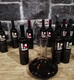 Vipava vinska klet domače dobrote