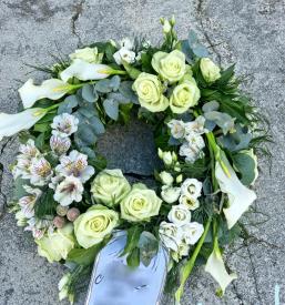 Žalni cvetlični aranžmaji Laško