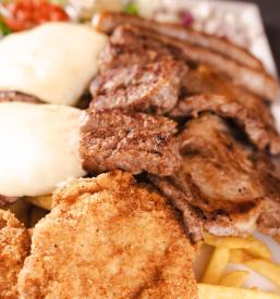 Okusna pizza in burger Kanal ob Soči