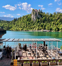 Prostor za zaključene družbe in praznovanja na Bledu