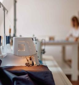 Ugodni šivalni stroj