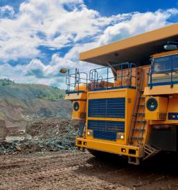 Strojne usluge z gradbeno in kmetijsko mehanizacijo