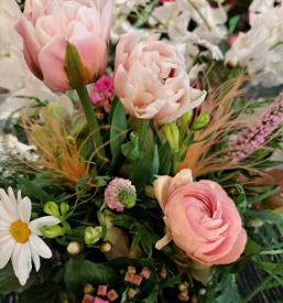 Rezano cvetje v cvetličarni Šempeter pri Gorici