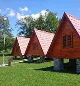 Dober bar in kamp Tolmin, Goriška
