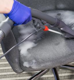 Globinsko čiščenje oblazinjenega pohištva Kamnik