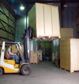 Ugoden prevoz materiala na paletah