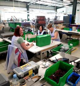 Brizgani plastični deli Slovenija