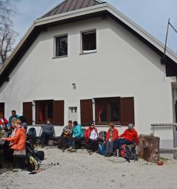 Priljubljena planinska koča blizu Bleda